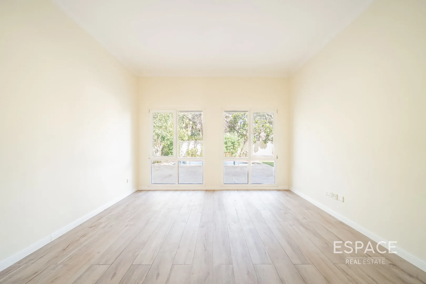 single static gallery