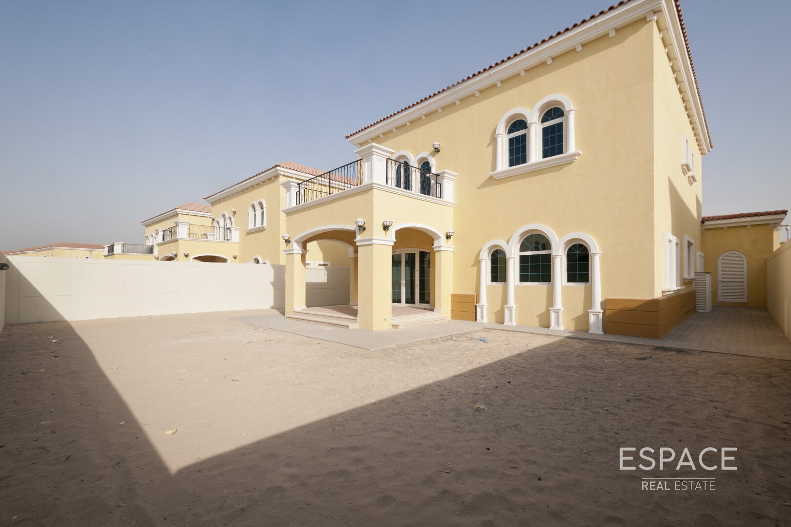 PropertiesGalleryCamera