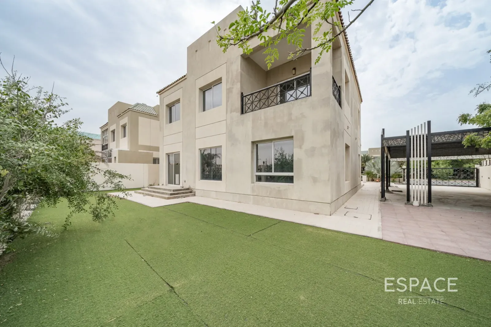 PropertiesGalleryCamera