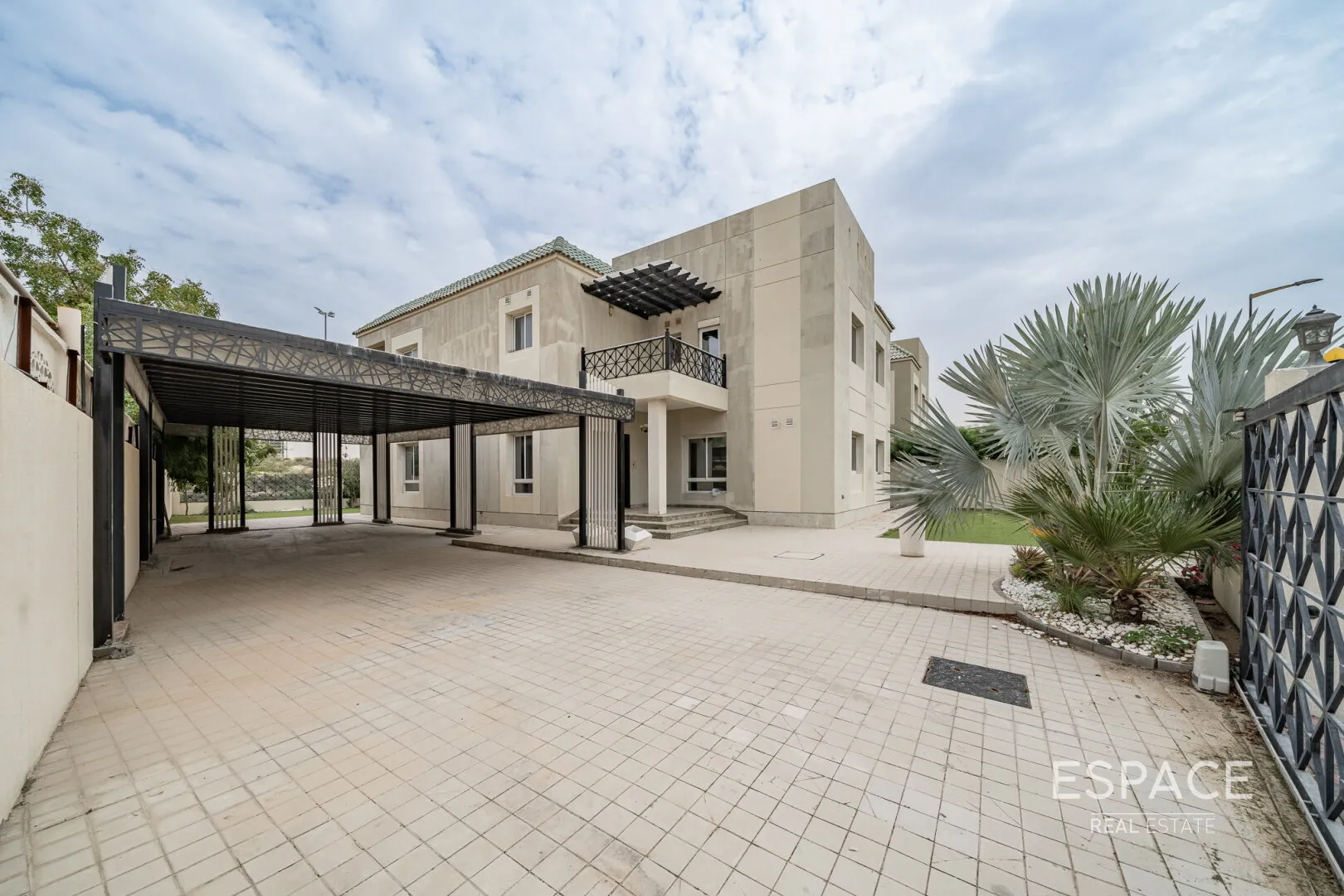 PropertiesGalleryCamera