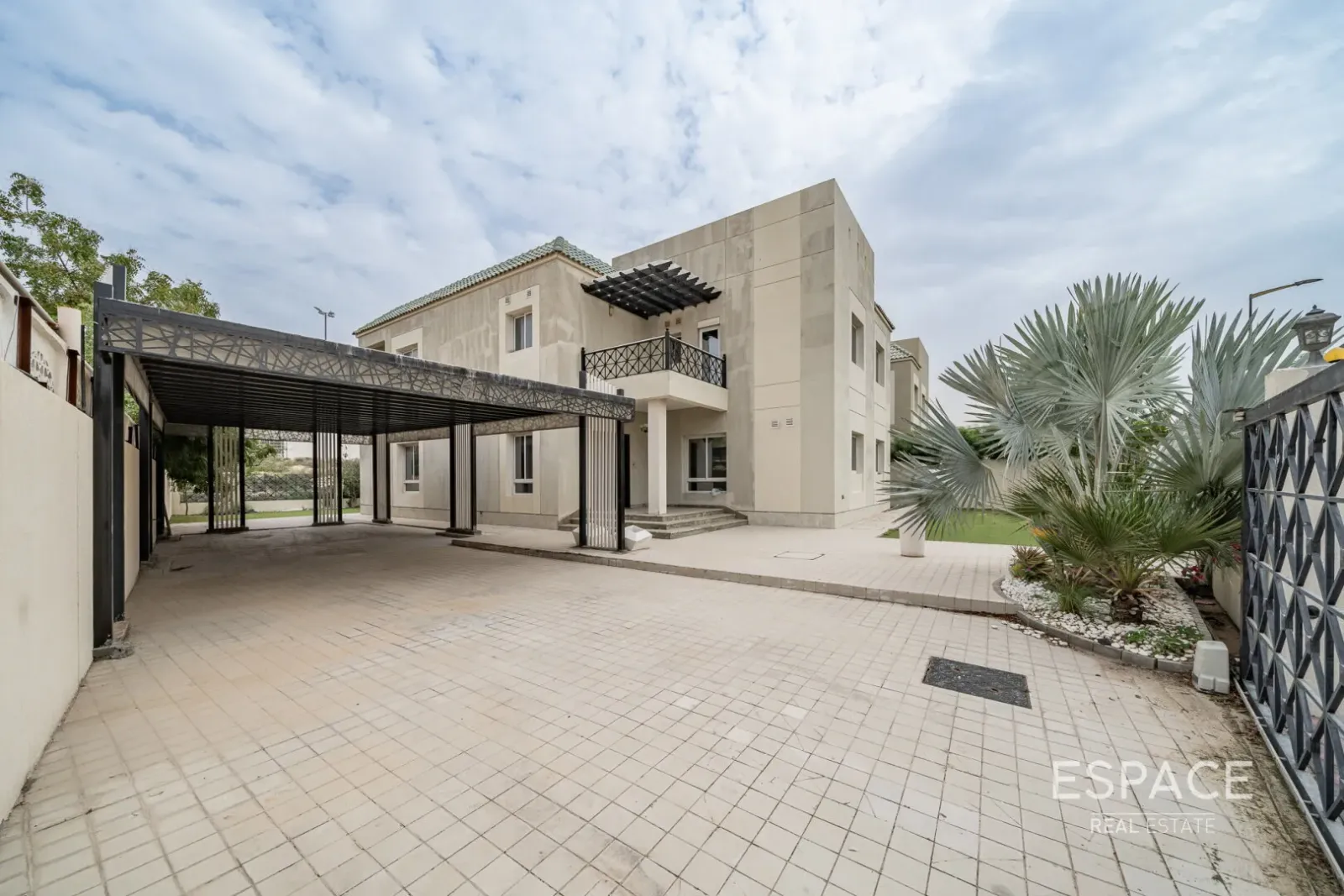 PropertiesGalleryCamera