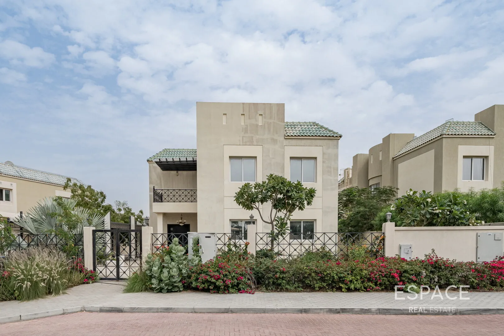 PropertiesGalleryCamera