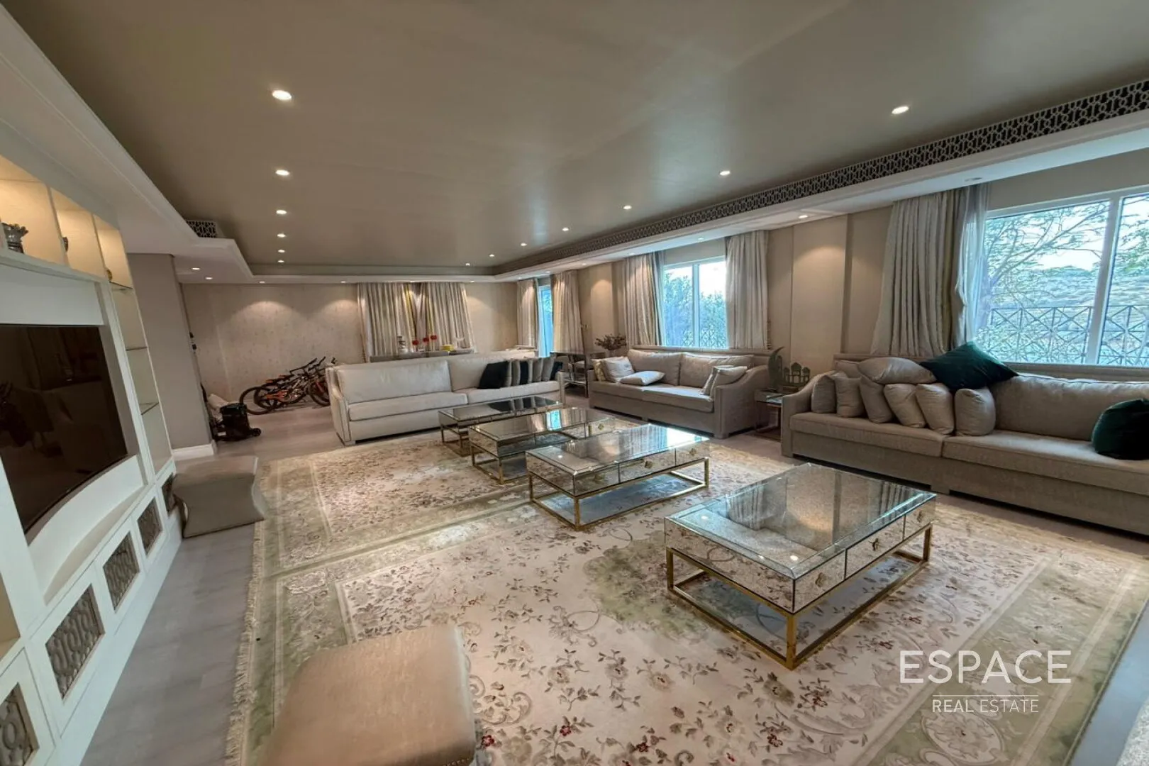 single static gallery