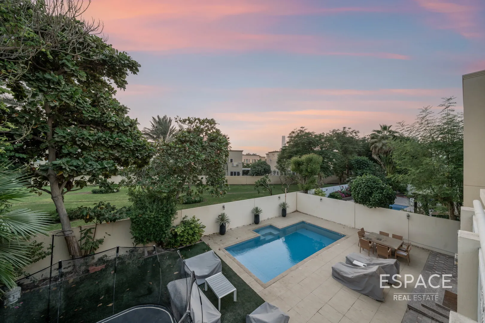 single static gallery