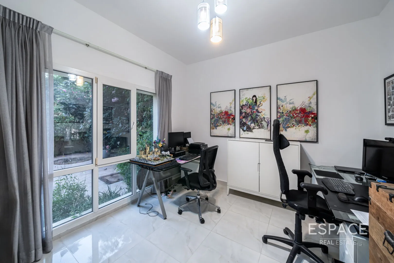 PropertiesGalleryCamera