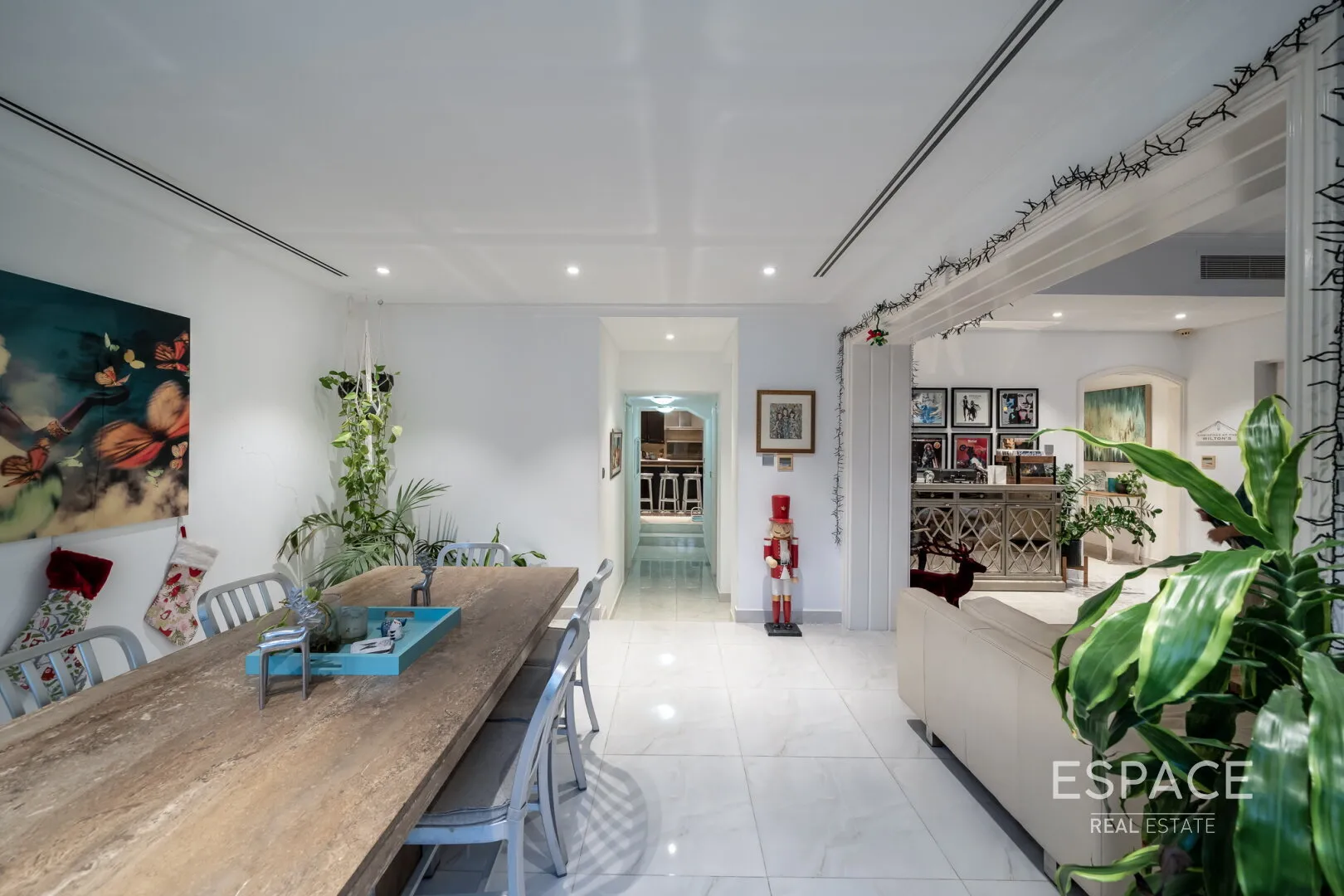 single static gallery