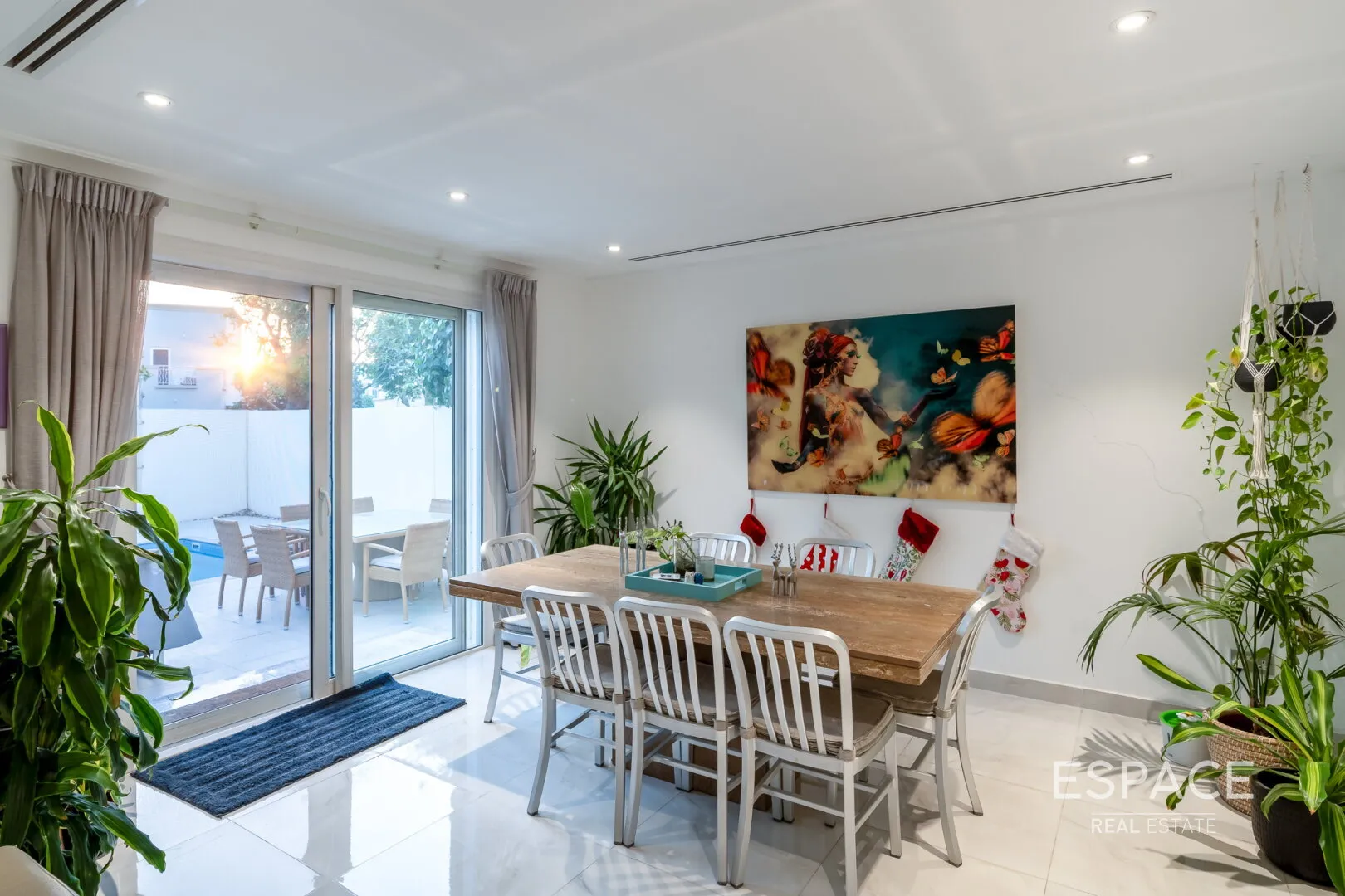 single static gallery