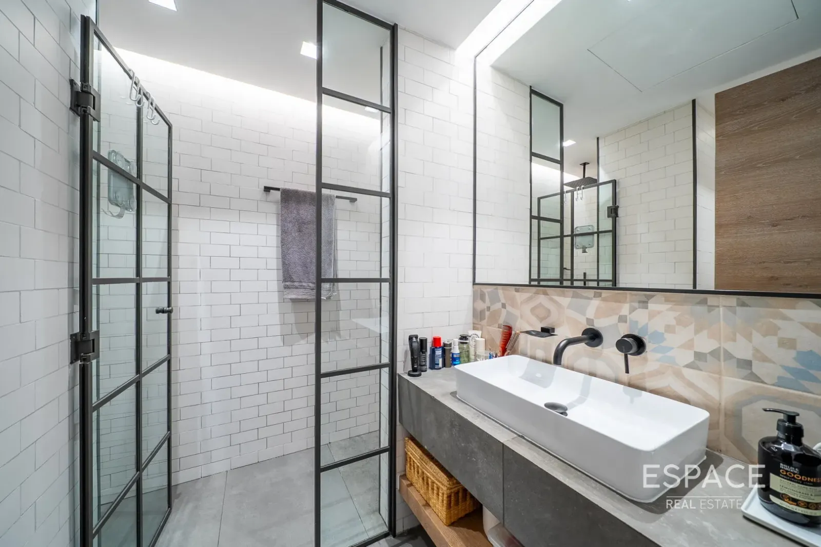 PropertiesGalleryCamera
