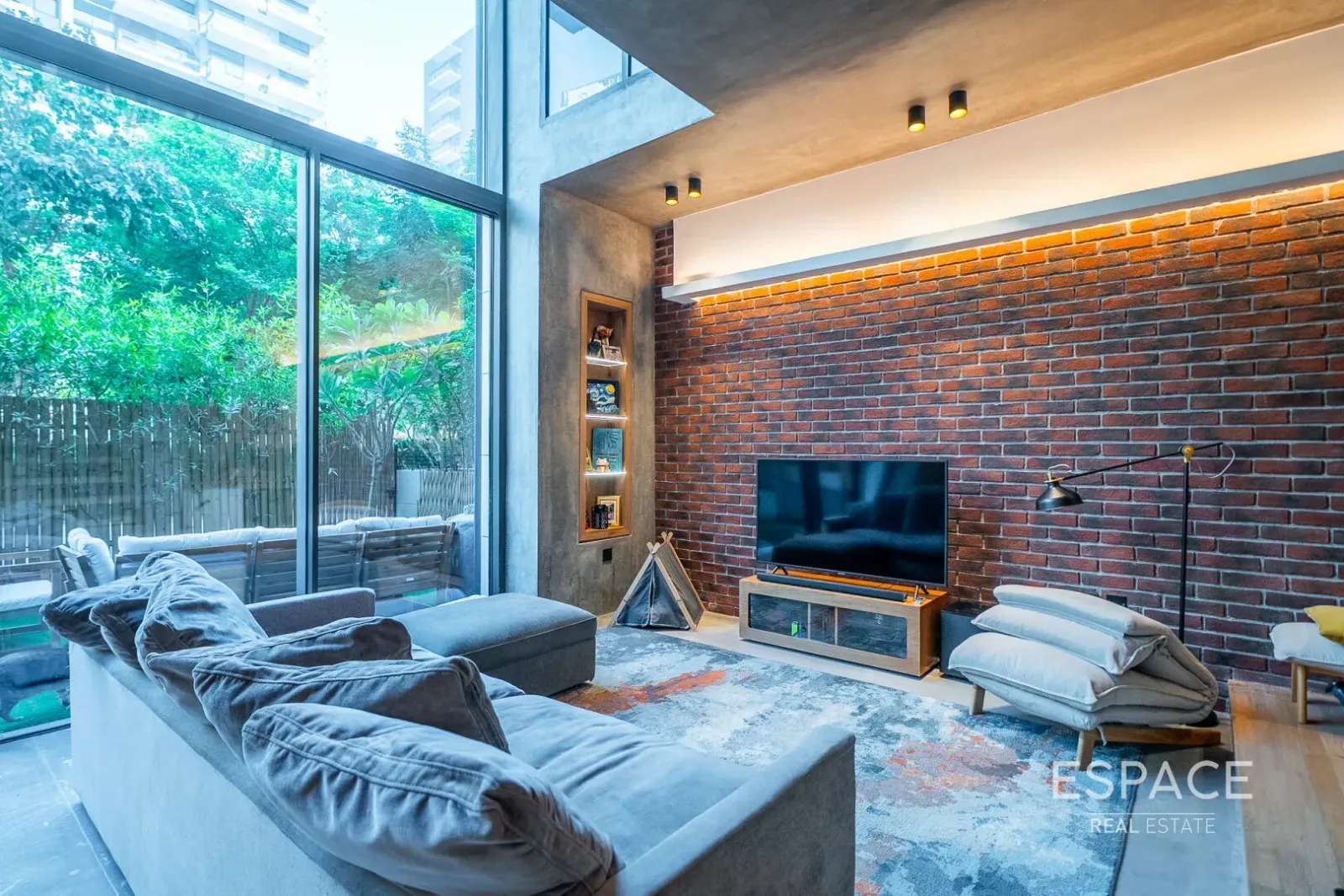 PropertiesGalleryCamera