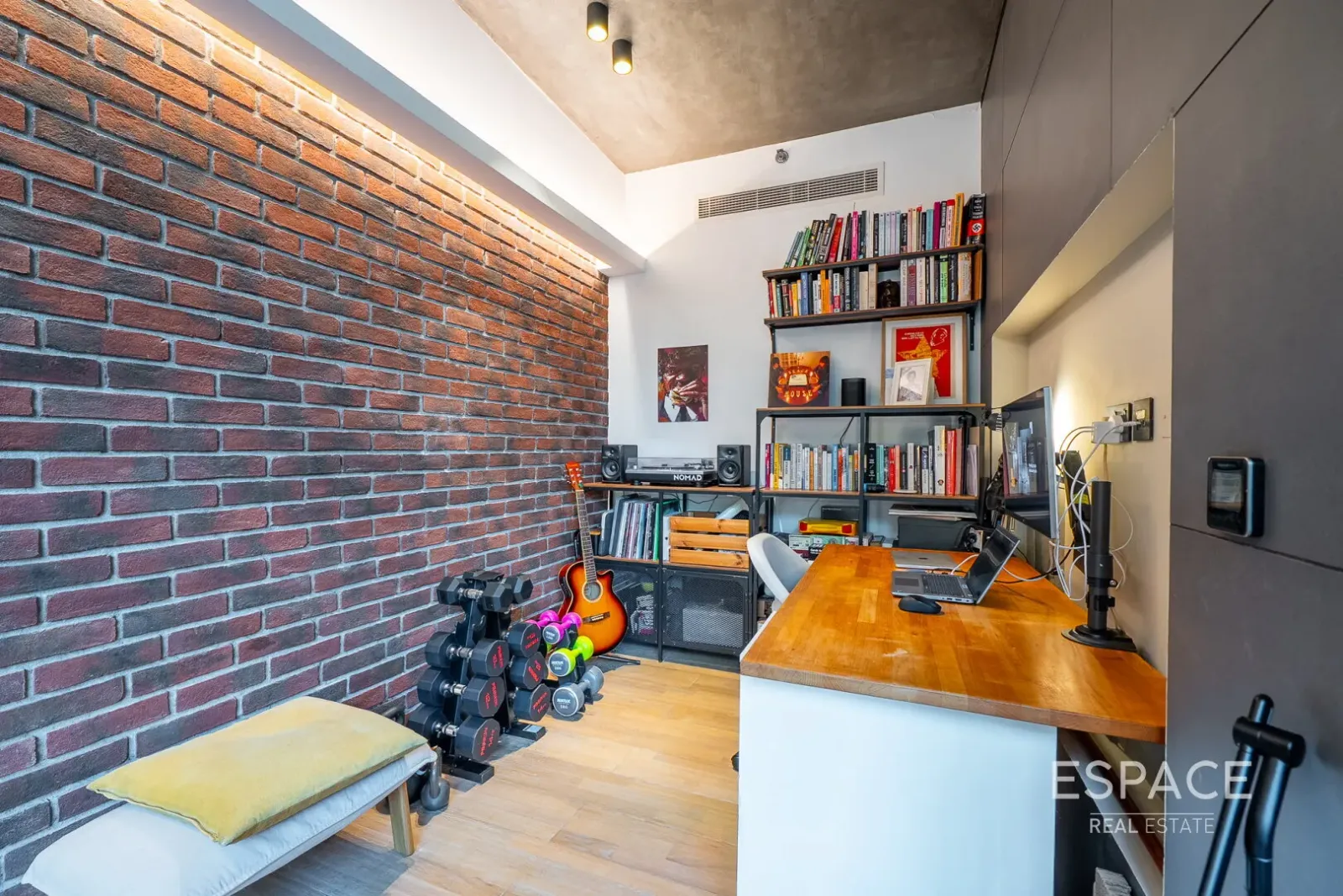 PropertiesGalleryCamera
