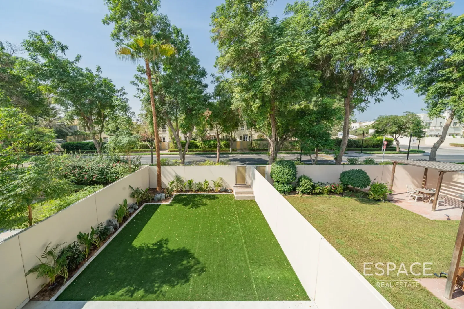 PropertiesGalleryCamera