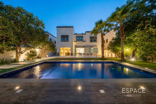 Regional, Jumeirah Park, Dubai - Espace