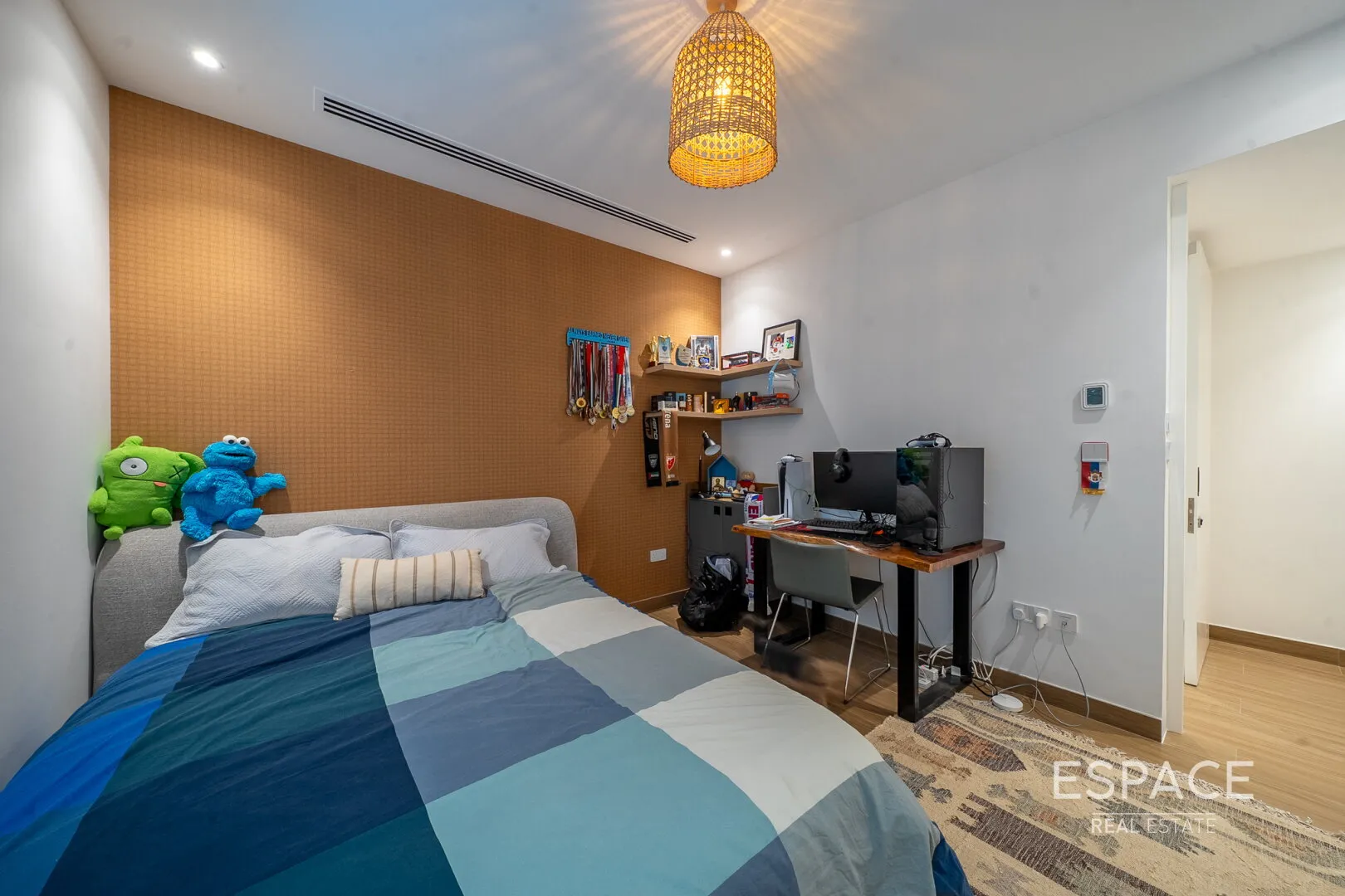 PropertiesGalleryCamera