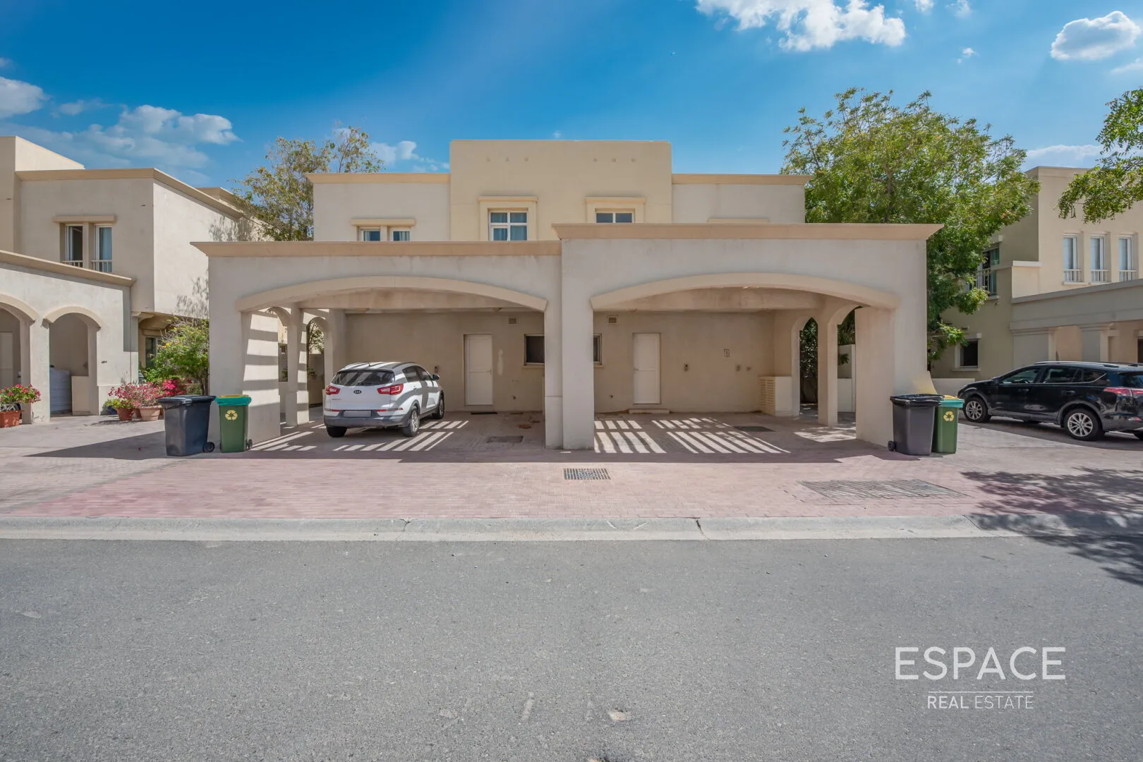 PropertiesGalleryCamera