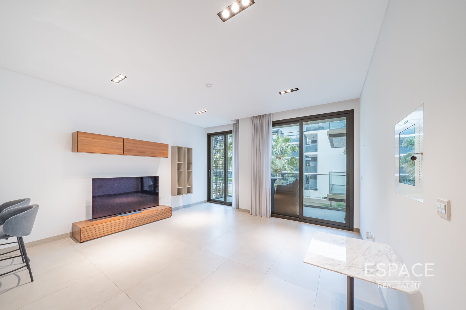 single static gallery