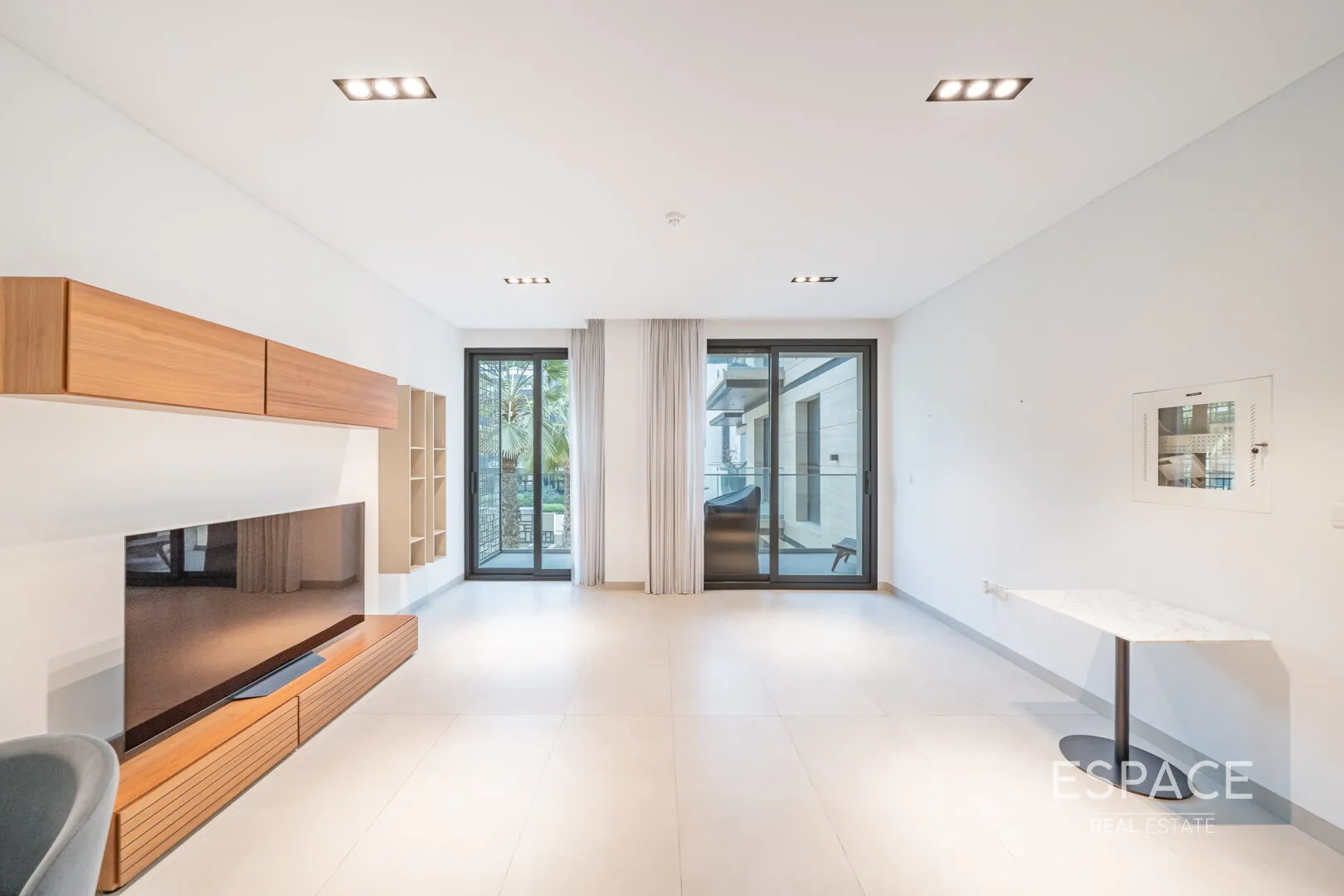 single static gallery