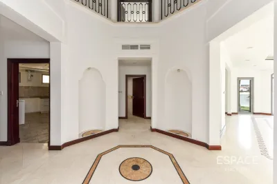 Frond O, Palm Jumeirah, Dubai - Espace