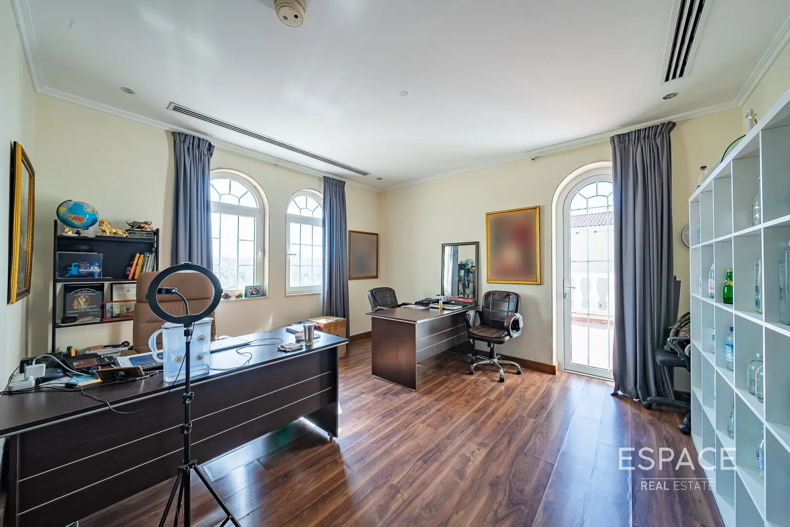 PropertiesGalleryCamera