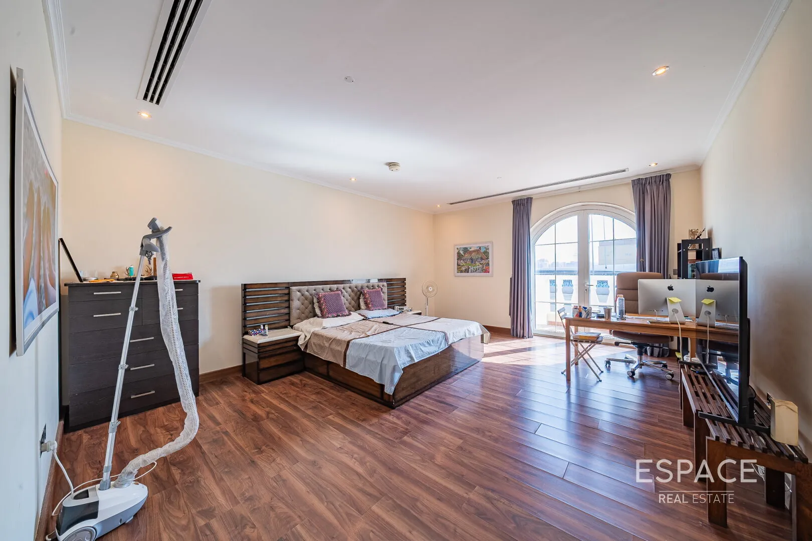 PropertiesGalleryCamera