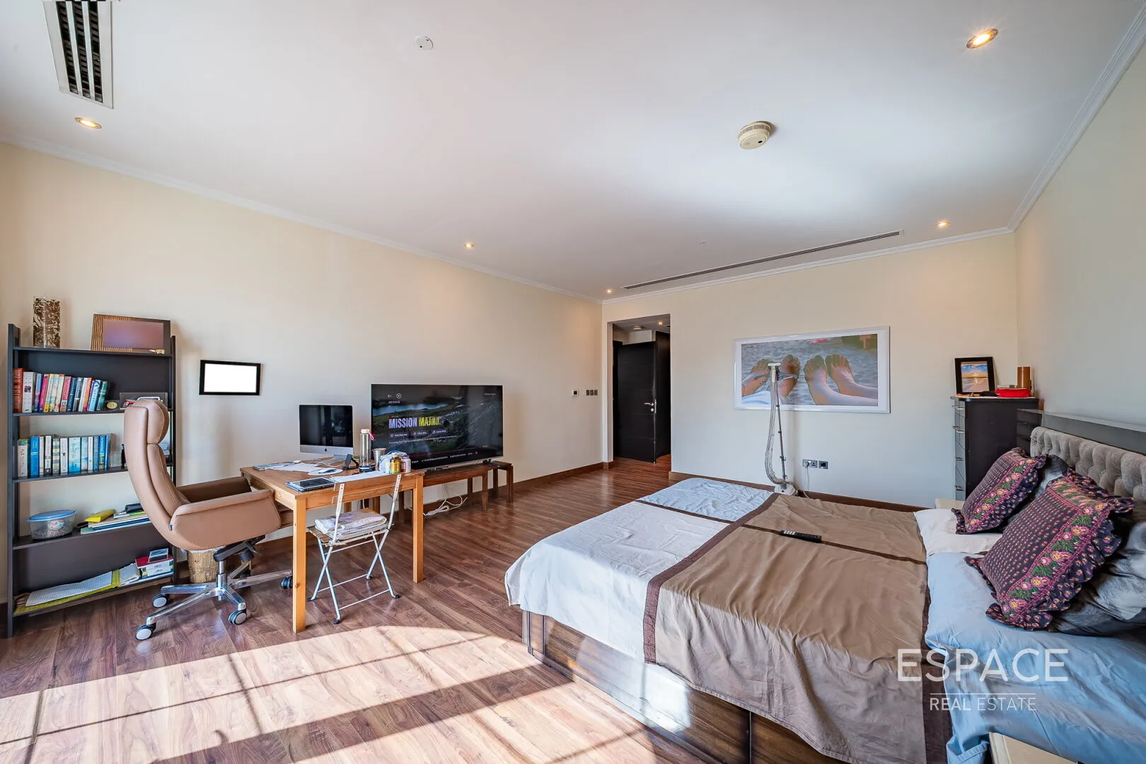 PropertiesGalleryCamera