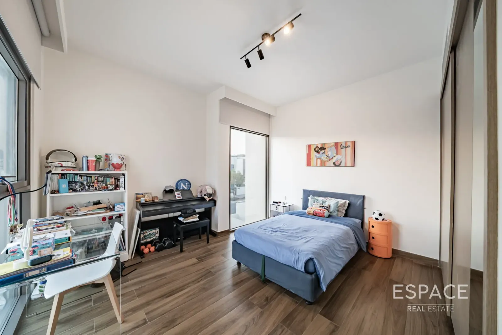 PropertiesGalleryCamera