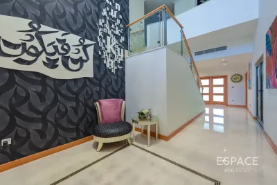 Frond L, Palm Jumeirah, Dubai - Espace