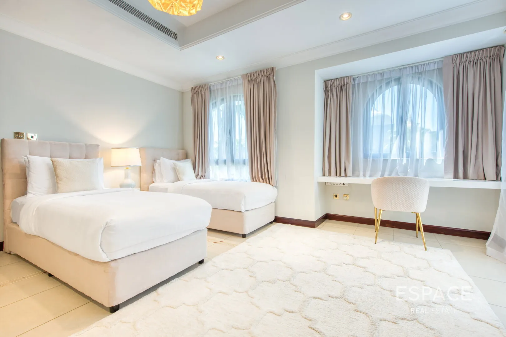PropertiesGalleryCamera