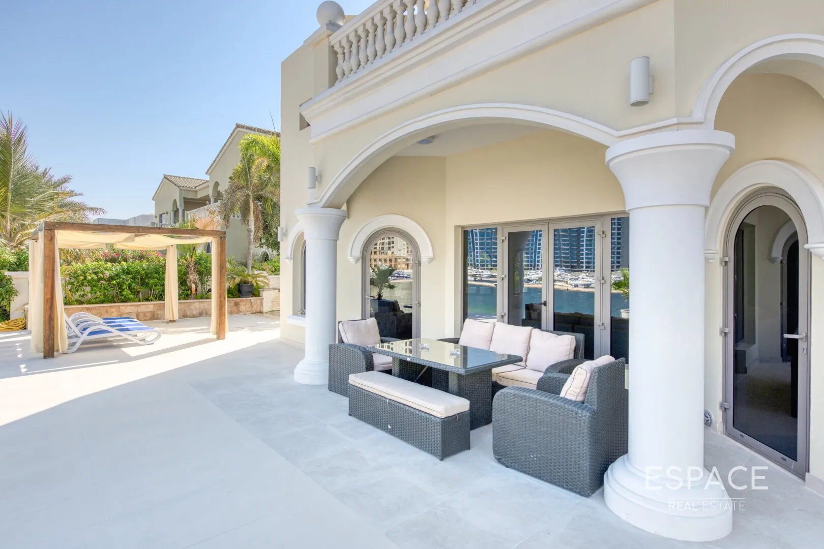 PropertiesGalleryCamera