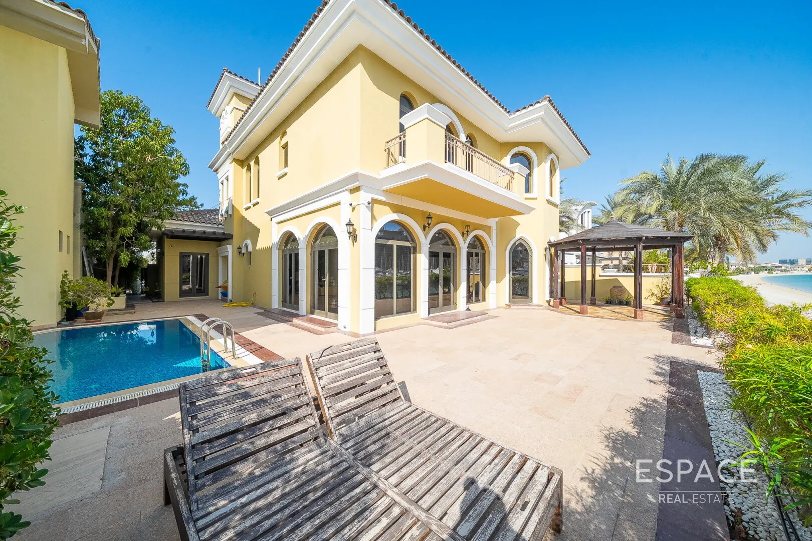 single static gallery