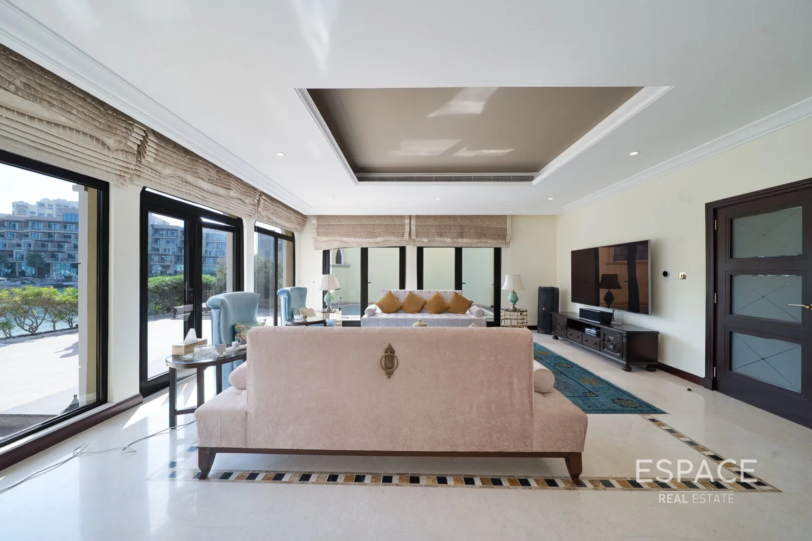 PropertiesGalleryCamera