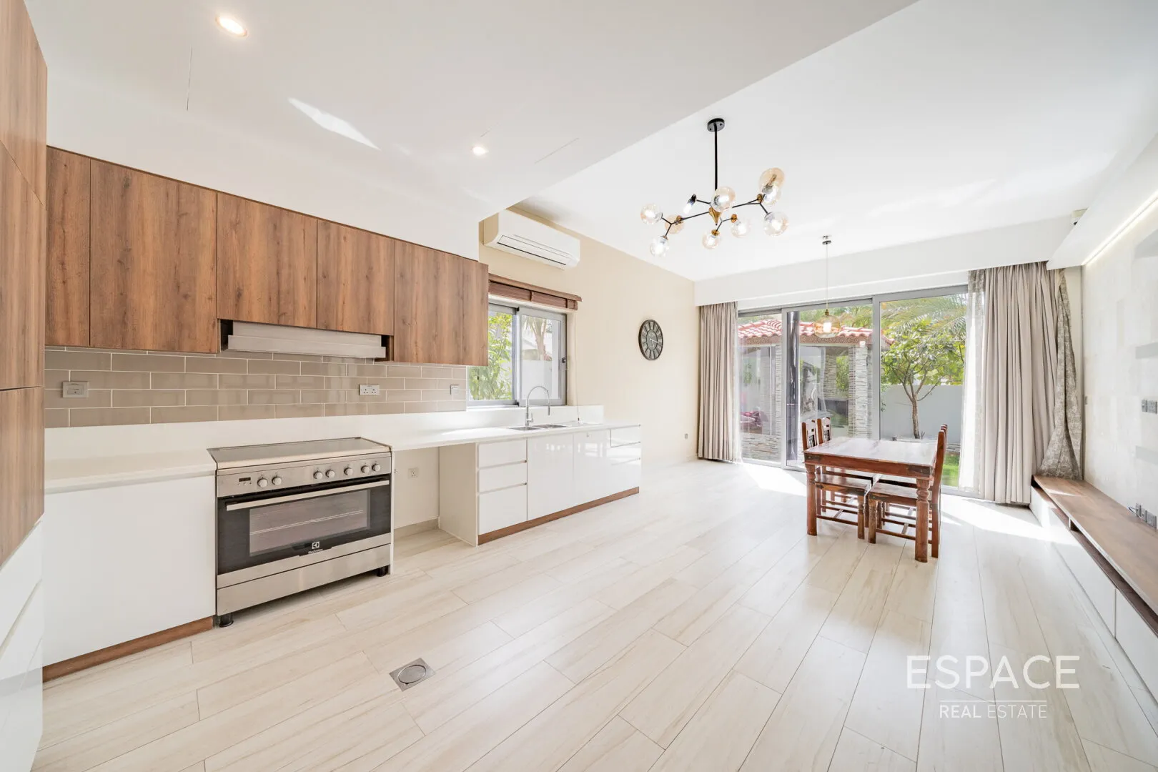 single static gallery