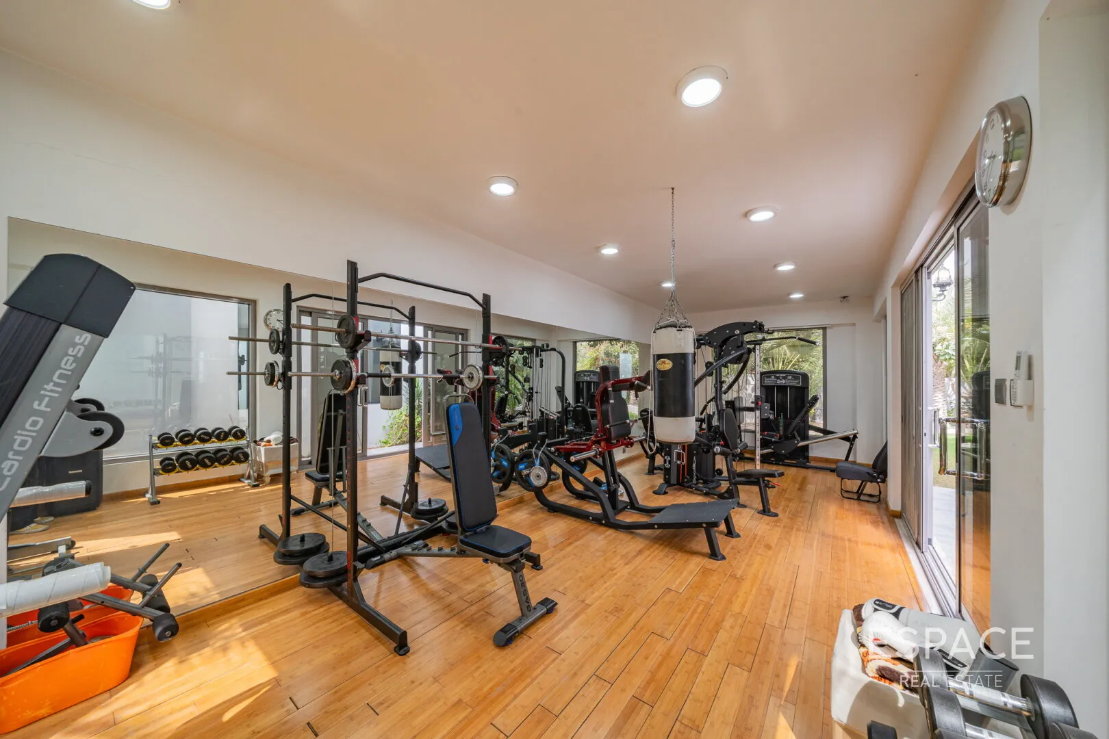 PropertiesGalleryCamera