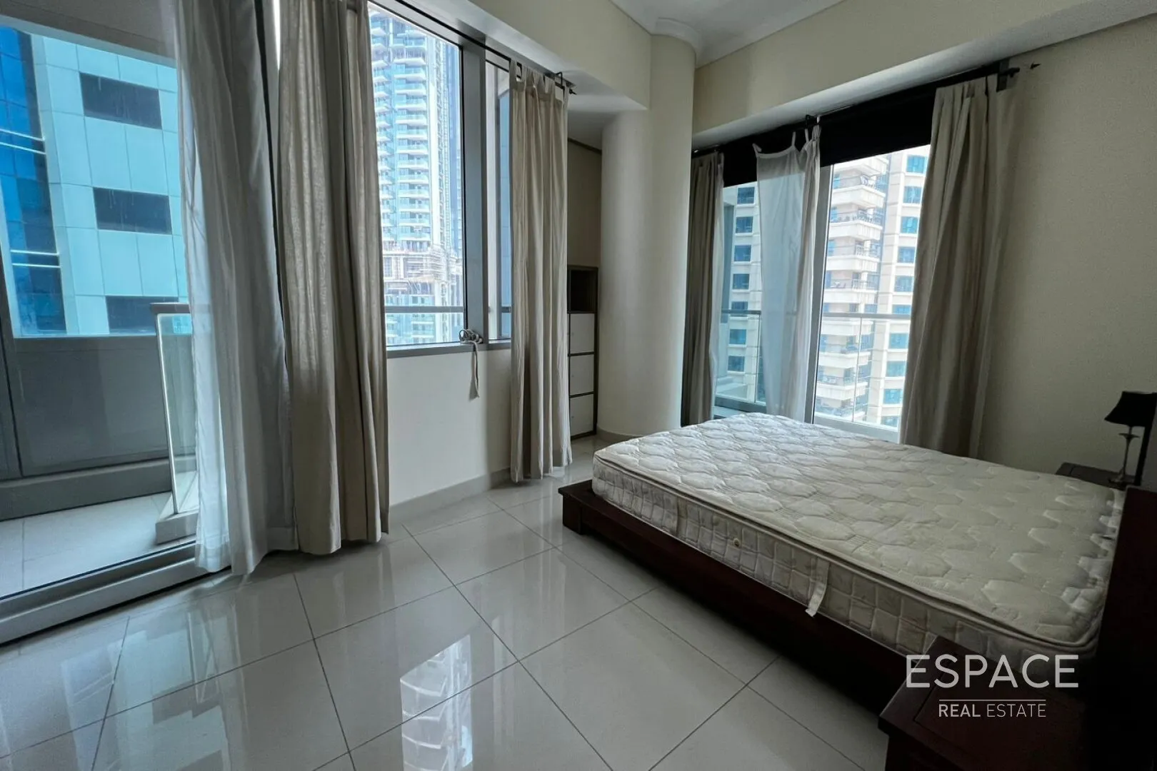 PropertiesGalleryCamera
