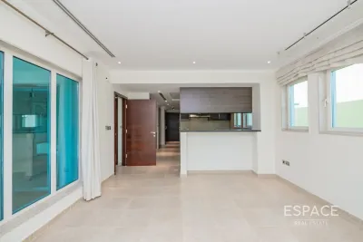 Regional, Jumeirah Park, Dubai - Espace