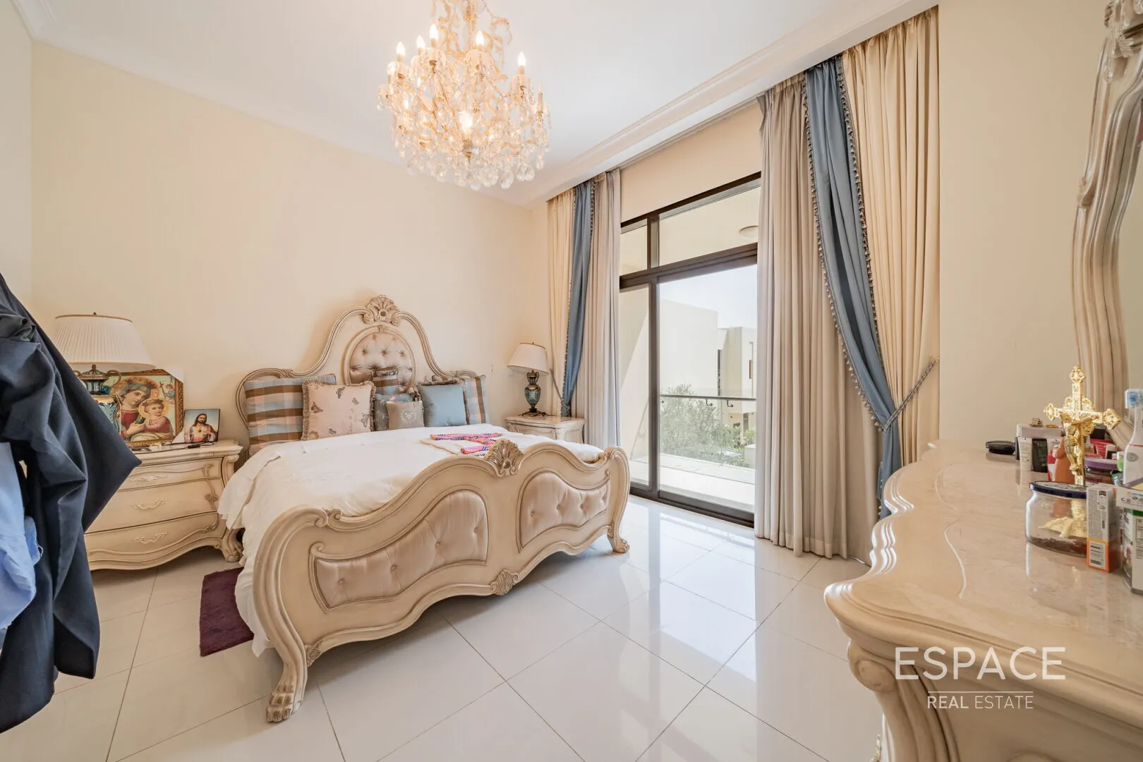 PropertiesGalleryCamera