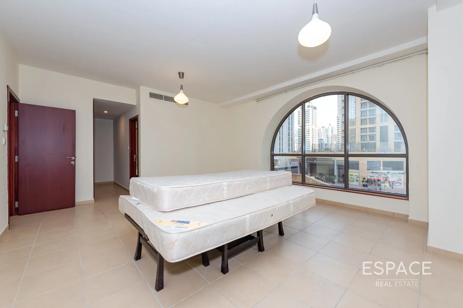 single static gallery