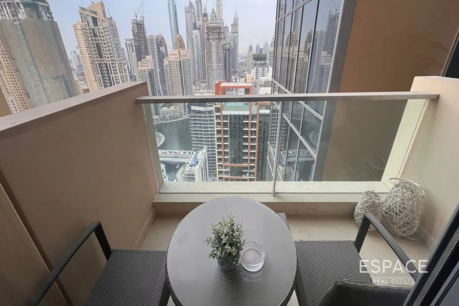PropertiesGalleryCamera
