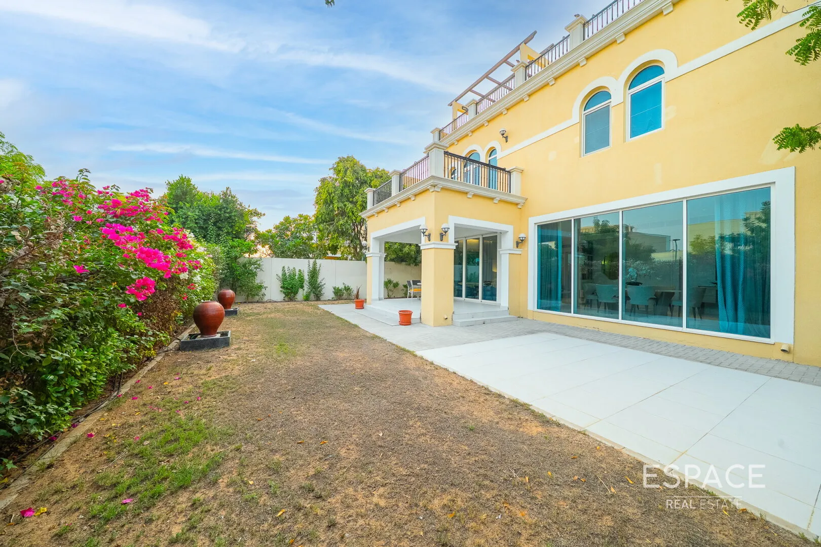 PropertiesGalleryCamera