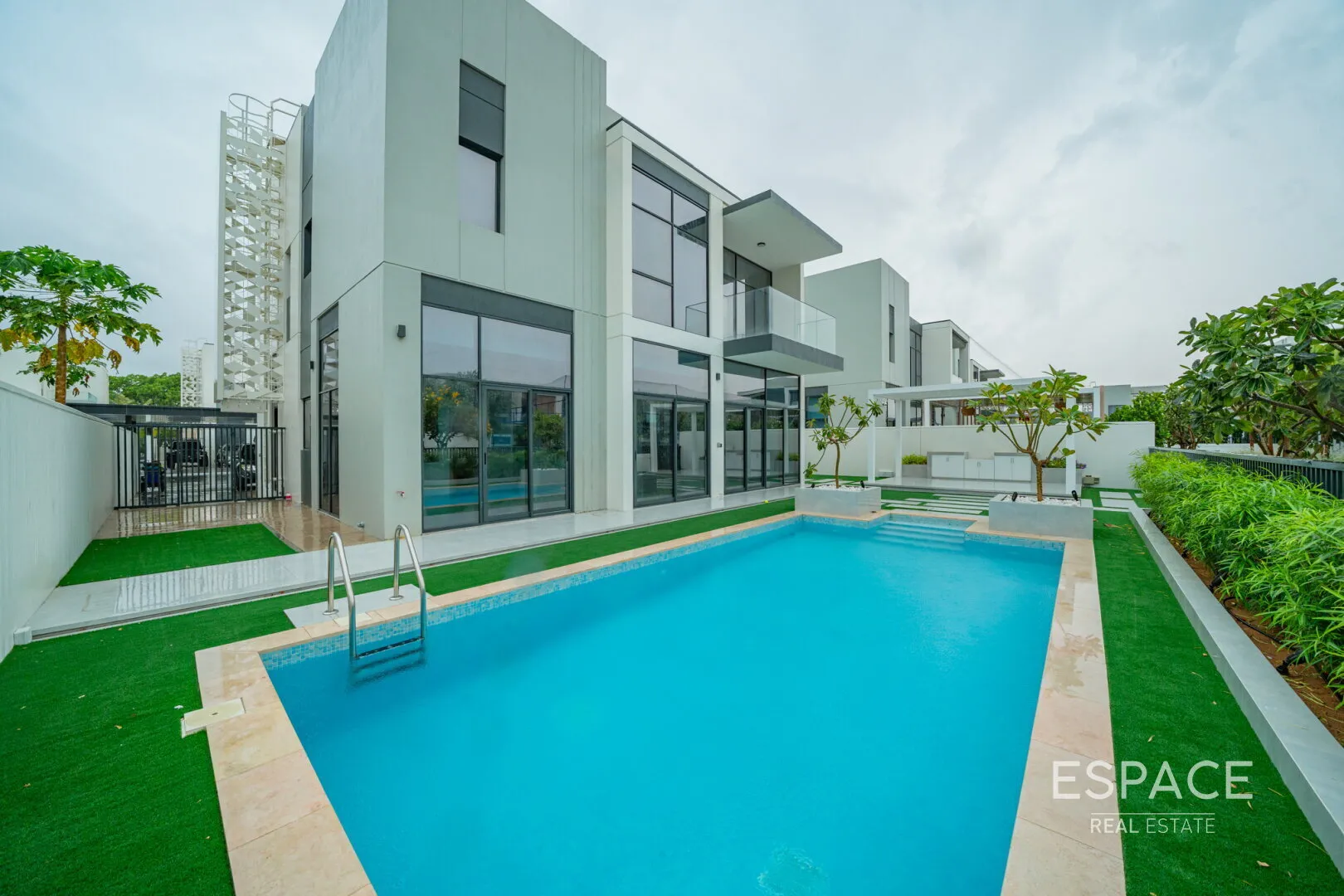 single static gallery