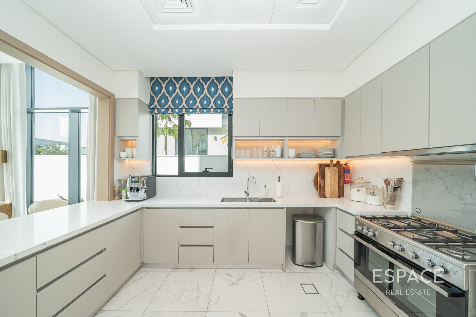 single static gallery