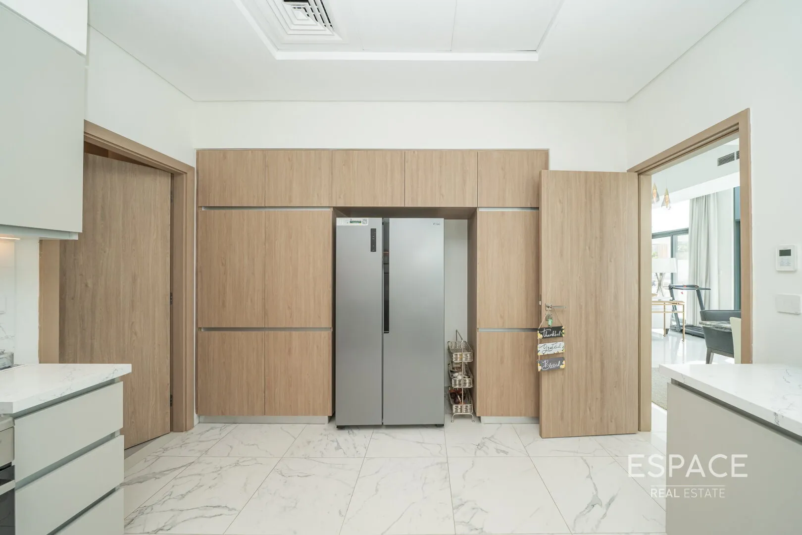 single static gallery