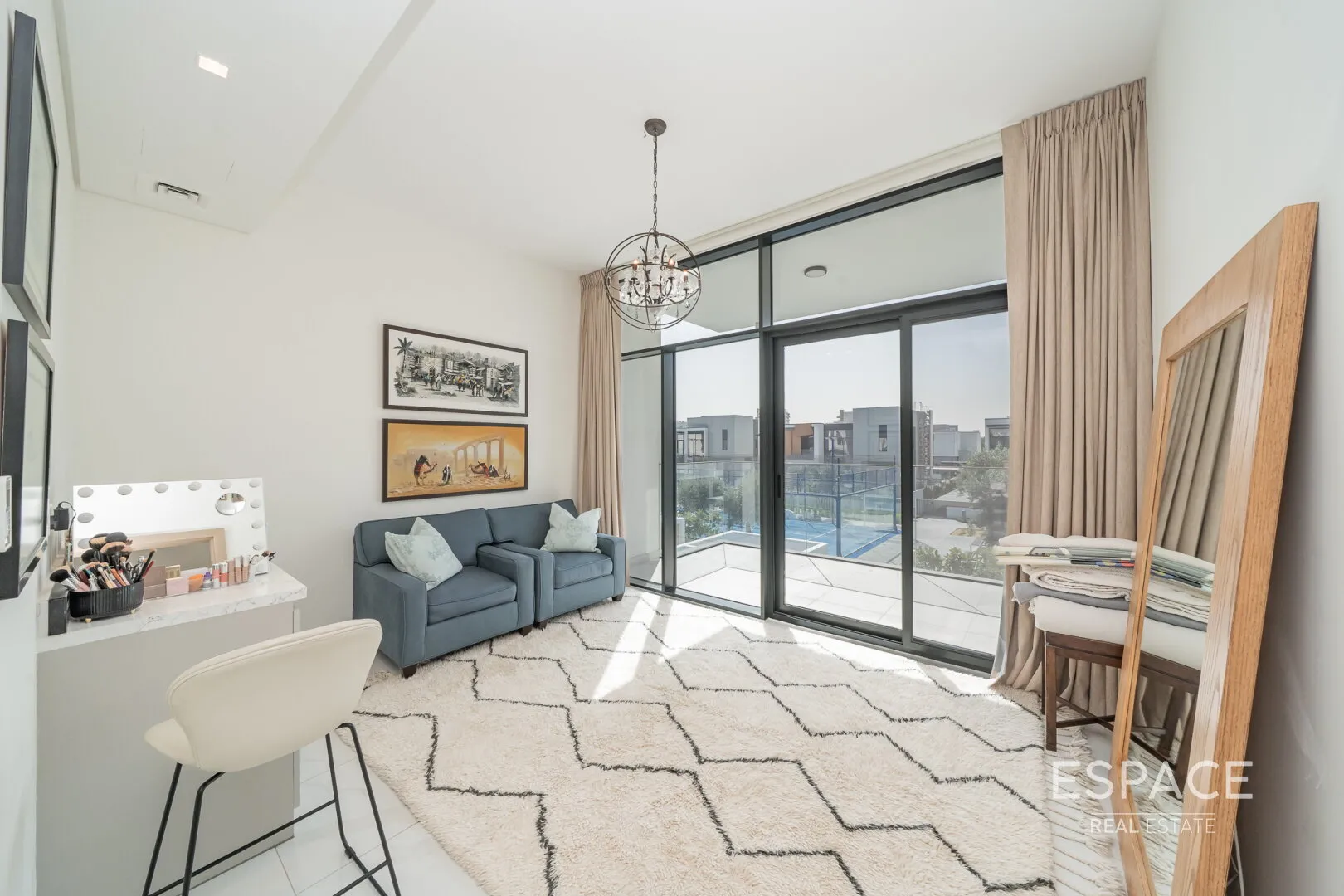 PropertiesGalleryCamera