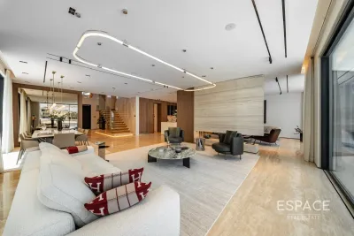 Frond F, Palm Jumeirah, Dubai - Espace