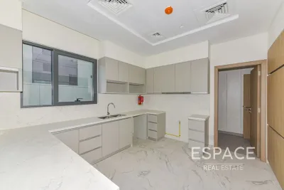 Murooj Al Furjan - East, Al Furjan, Dubai - Espace