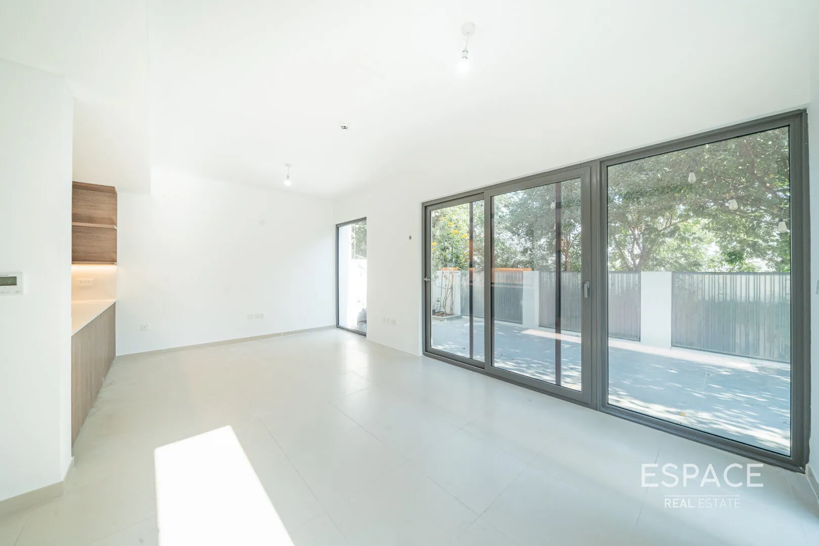 single static gallery