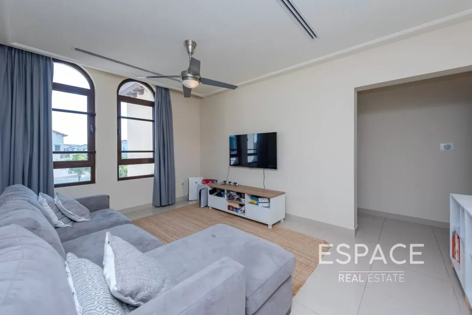 PropertiesGalleryCamera