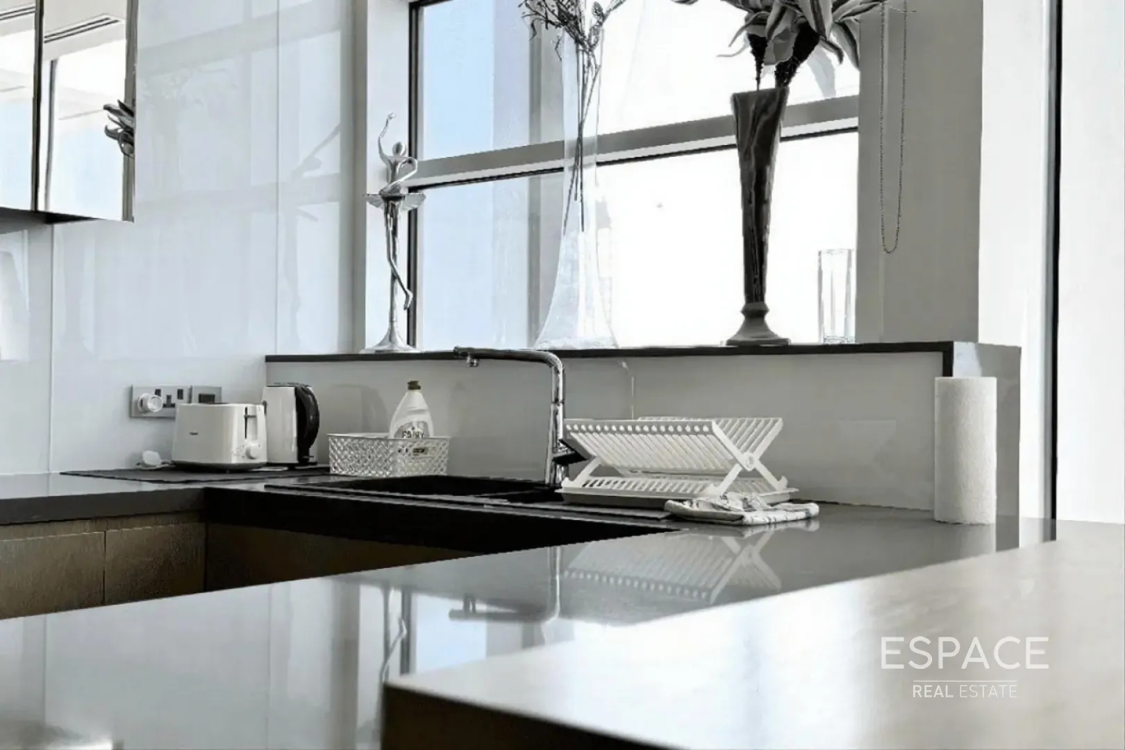 single static gallery