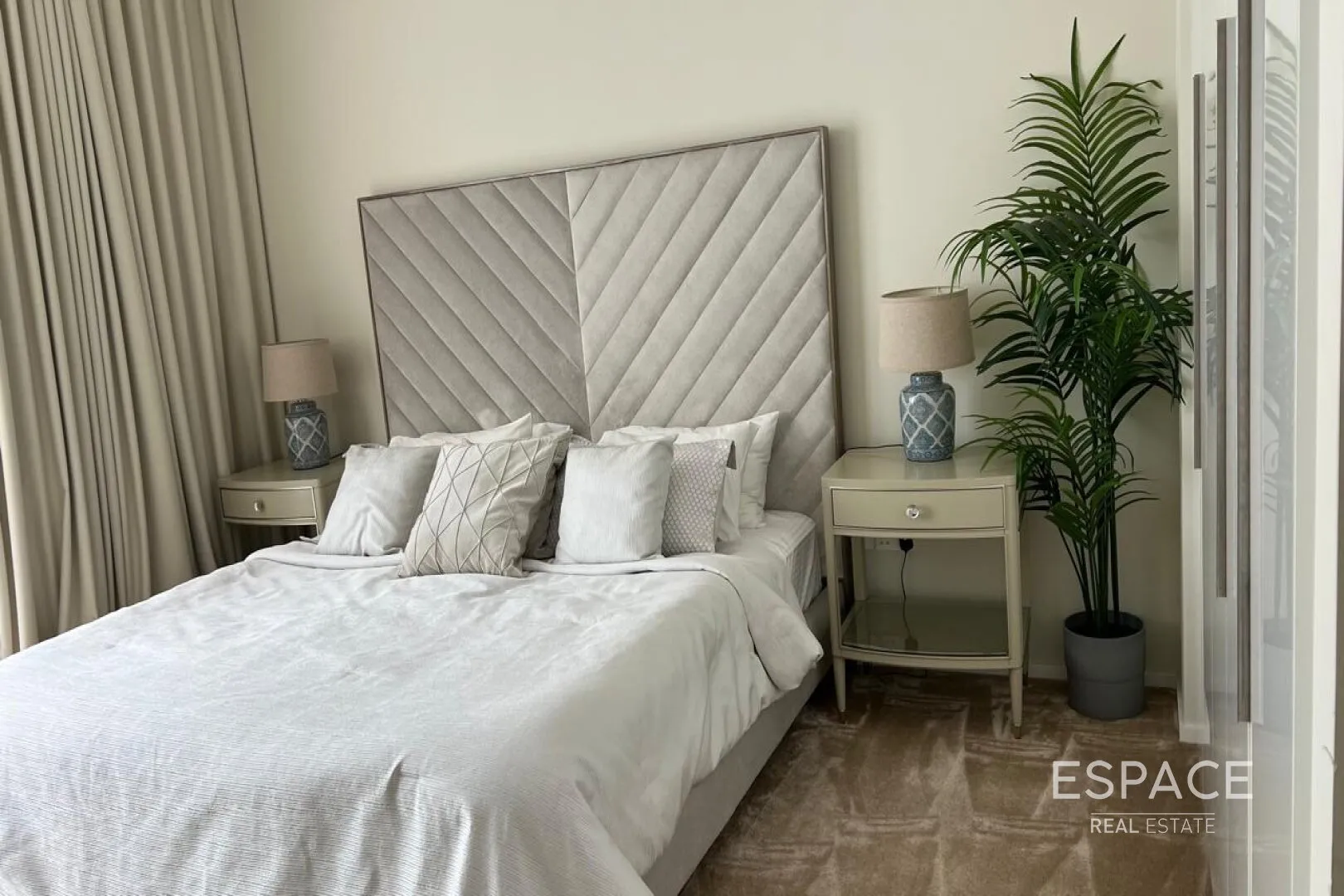 single static gallery