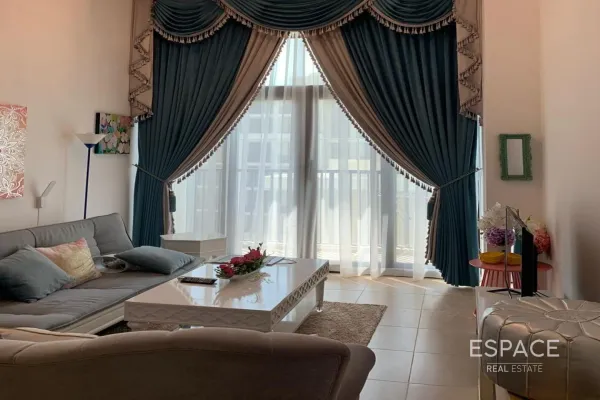 Jenna Apartments, NSHAMA Town Square, Dubai - Espace