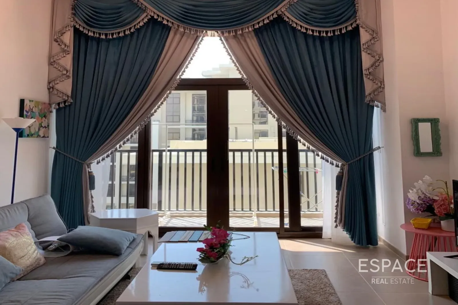 PropertiesGalleryCamera